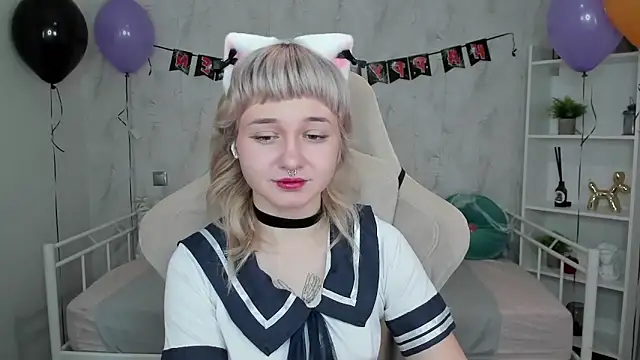 Tori Cutie online show from October 31, 2025, 12:00 am