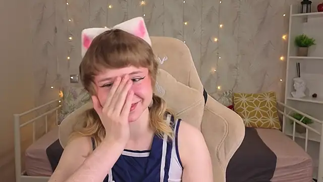 Tori Cutie online show from June 6, 2026, 12:05 am