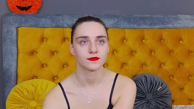 Jessica White  online show from November 27, 2025, 4:03 am