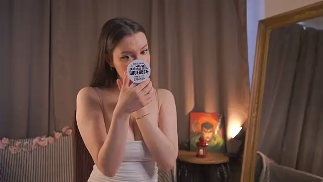 EvaDowe online show from April 12, 2026, 10:53 am