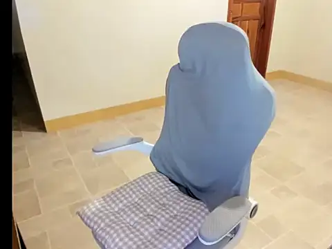 Snapshot of LustyNarra chatting on February 16, 2026, 11:28 am LustyNarra online show from February 16, 2026, 11:28 am