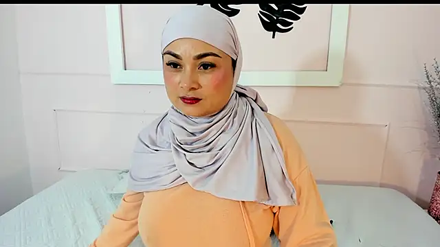 Snapshot of azaharaaa_ chatting on September 23, 2025, 11:35 am azaharaaa online show from September 23, 2025, 11:35 am