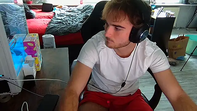 Snapshot of Rudi2007Eye chatting on September 25, 2025, 11:47 am Rudi2007Eye online show from September 25, 2025, 11:47 am