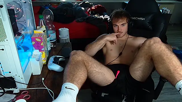 Snapshot of Rudi2007Eye chatting on September 29, 2025, 2:55 pm Rudi2007Eye online show from September 29, 2025, 2:55 pm