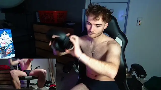 Snapshot of Rudi2007Eye chatting on December 14, 2025, 4:23 pm Rudi2007Eye online show from December 14, 2025, 4:23 pm