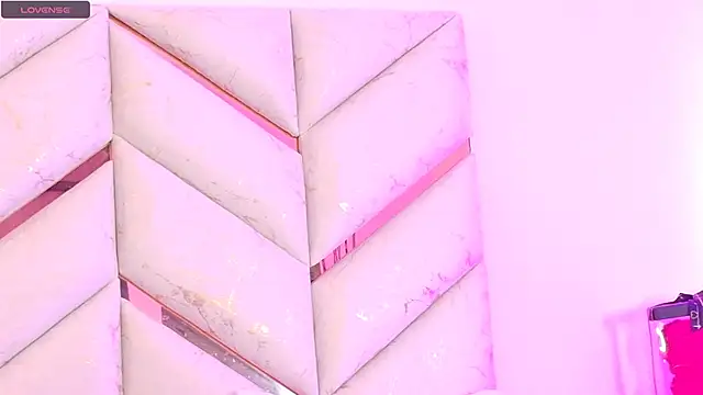 AlanaDoll online show from March 17, 2026, 1:58 pm