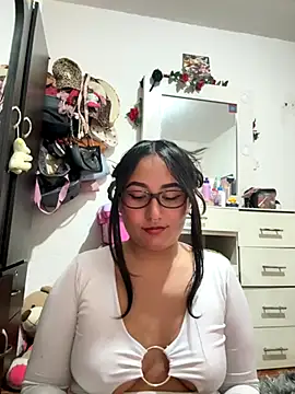 saranghae  online show from October 5, 2025, 3:49 am