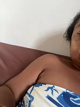 Kamilinha2 online show from February 24, 2026, 9:29 am