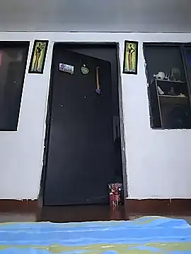 PerlaZultana online show from October 1, 2025, 12:33 pm