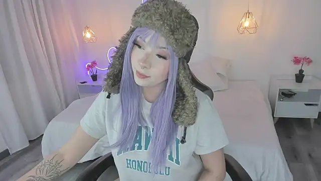 Snapshot of Noahcryptic chatting on December 2, 2025, 5:57 am Noahcryptic online show from December 2, 2025, 5:57 am