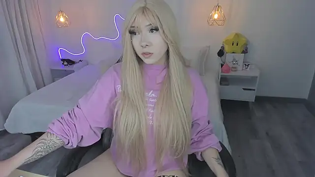 Snapshot of Noahcryptic chatting on January 11, 2026, 11:32 pm Noahcryptic online show from January 11, 2026, 11:32 pm