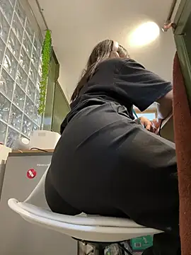 sisylucky online show from April 6, 2026, 4:52 pm