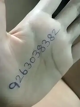 nainakumari02 online show from September 12, 2025, 7:47 pm