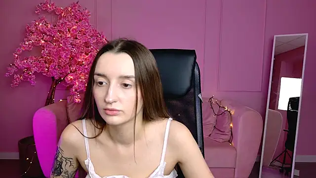 AliceLids online show from September 23, 2025, 1:03 pm