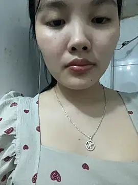 Xu Xubaby online show from October 8, 2025, 1:53 pm