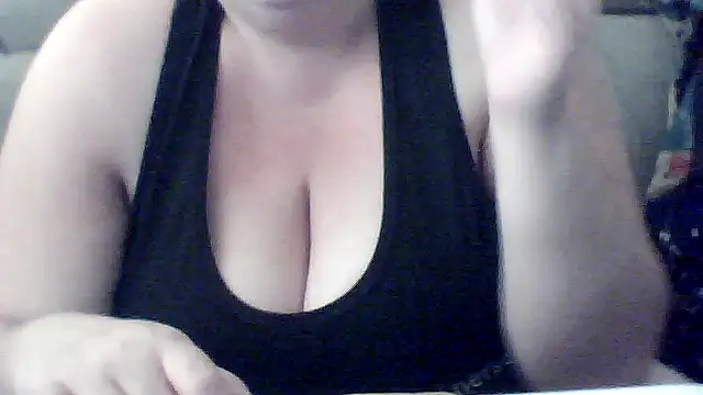 Valendra  online show from October 12, 2025, 7:29 am