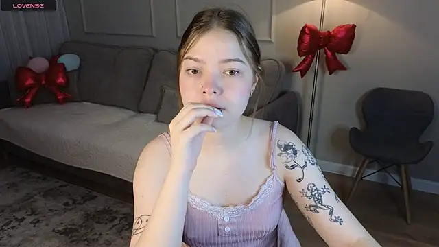 patriciapink online show from March 23, 2026, 8:07 am