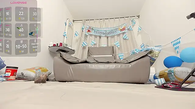 fox-yiyi online show from September 22, 2025, 8:05 am