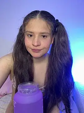 Emilyybennet  online show from March 18, 2026, 2:58 am
