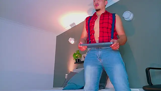 MrFox   online show from October 16, 2025, 7:37 pm