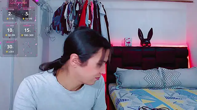 Snapshot of Azley_sweet chatting on August 5, 2026, 3:37 pm Azley sweet online show from August 5, 2026, 3:37 pm