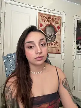 CharmingMaddie online show from March 20, 2026, 7:52 pm