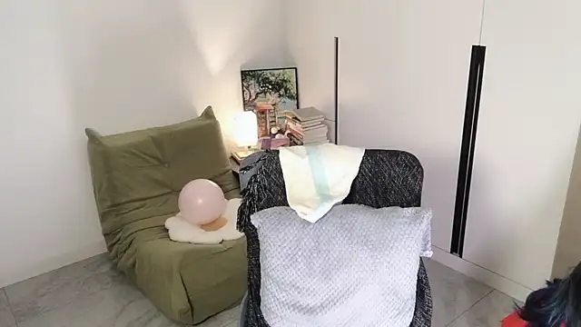 Emmaq996 online show from September 25, 2025, 2:26 am