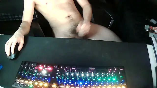 Snapshot of solooboy18 chatting on November 16, 2025, 3:39 pm solooboy18 online show from November 16, 2025, 3:39 pm