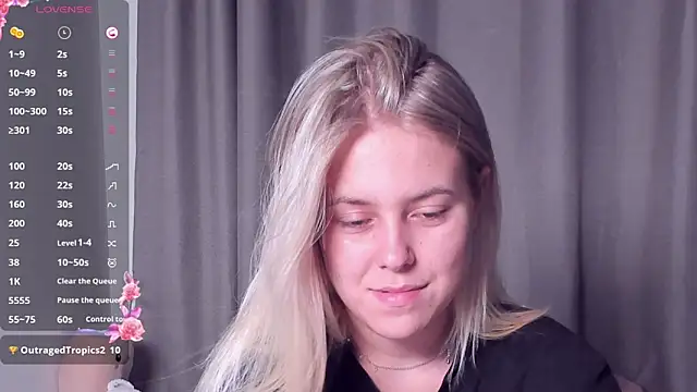 AngelAnty online show from September 12, 2025, 4:29 pm