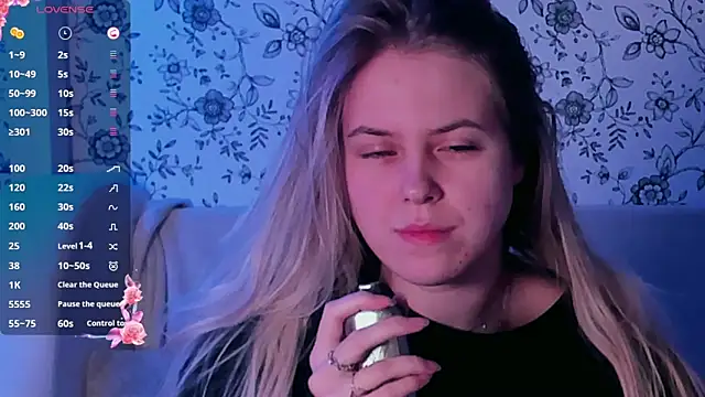 Snapshot of AngelAnty chatting on February 1, 2026, 2:48 pm AngelAnty online show from February 1, 2026, 2:48 pm