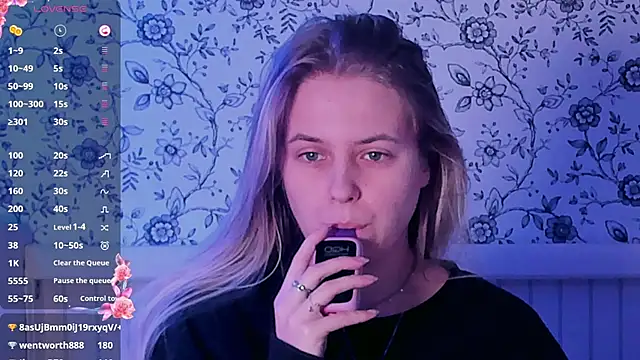 Snapshot of AngelAnty chatting on February 9, 2026, 2:21 pm AngelAnty online show from February 9, 2026, 2:21 pm