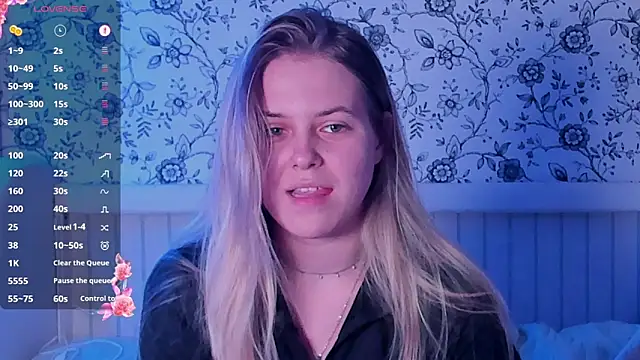 Snapshot of AngelAnty chatting on February 18, 2026, 3:19 pm AngelAnty online show from February 18, 2026, 3:19 pm