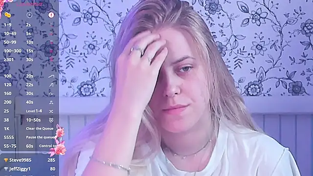 Snapshot of AngelAnty chatting on April 6, 2026, 3:13 pm AngelAnty online show from April 6, 2026, 3:13 pm