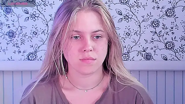 Snapshot of AngelAnty chatting on July 9, 2026, 1:15 pm AngelAnty online show from July 9, 2026, 1:15 pm
