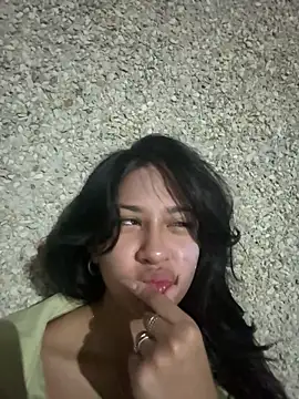 lynn9000 online show from November 13, 2025, 7:40 am