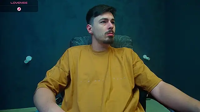 EnzoRace online show from November 18, 2025, 5:34 am