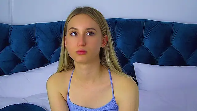 Snapshot of VictoriaHopsons chatting on October 1, 2025, 6:36 pm VictoriaHopsons online show from October 1, 2025, 6:36 pm