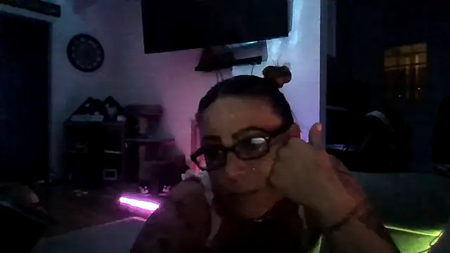 SparklesB1tch online show from July 4, 2026, 11:27 am