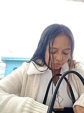 Snapshot of LunaHot_777 chatting on September 17, 2025, 8:21 pm LunaHot 777 online show from September 17, 2025, 8:21 pm