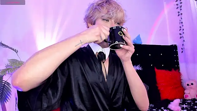 Cooperrosscute233 online show from February 3, 2026, 3:39 pm