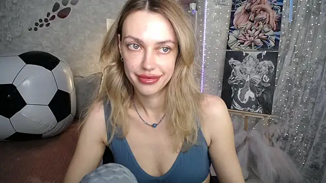 Snapshot of NickyAdamidi chatting on June 14, 2026, 4:31 pm NickyAdamidi online show from June 14, 2026, 4:31 pm