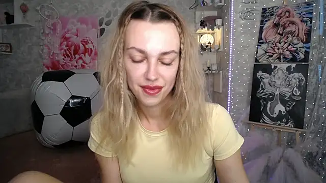 Snapshot of NickyAdamidi chatting on July 8, 2026, 4:33 pm NickyAdamidi online show from July 8, 2026, 4:33 pm