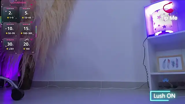 shannel moss   online show from September 9, 2025, 11:48 pm