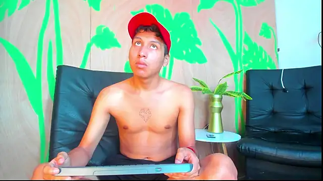 spicy adonhis online show from March 19, 2026, 1:04 pm