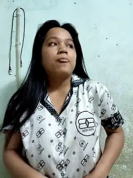 Snapshot of BabySweet-18 chatting on March 6, 2026, 7:49 am BabySweet-18 online show from March 6, 2026, 7:49 am