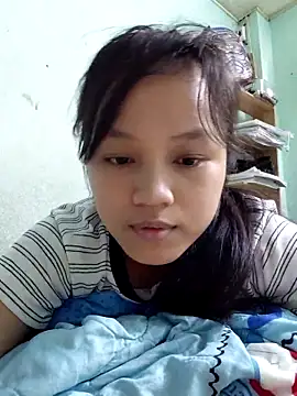 Snapshot of BabySweet-18 chatting on April 4, 2026, 4:11 am BabySweet-18 online show from April 4, 2026, 4:11 am