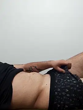 Ynsemr online show from October 19, 2025, 10:21 pm