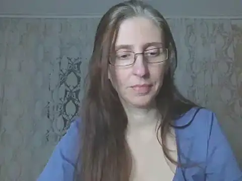 CandiCole online show from November 21, 2025, 3:54 pm