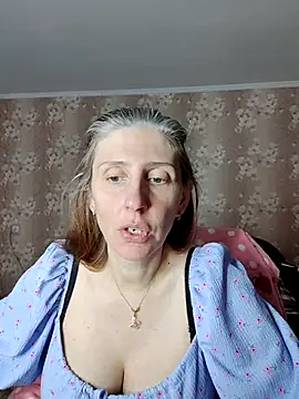 Snapshot of CandiCole chatting on June 26, 2026, 6:40 am CandiCole online show from June 26, 2026, 6:40 am
