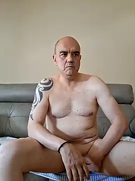 Snapshot of geli45 chatting on June 29, 2026, 2:39 pm geli45 online show from June 29, 2026, 2:39 pm
